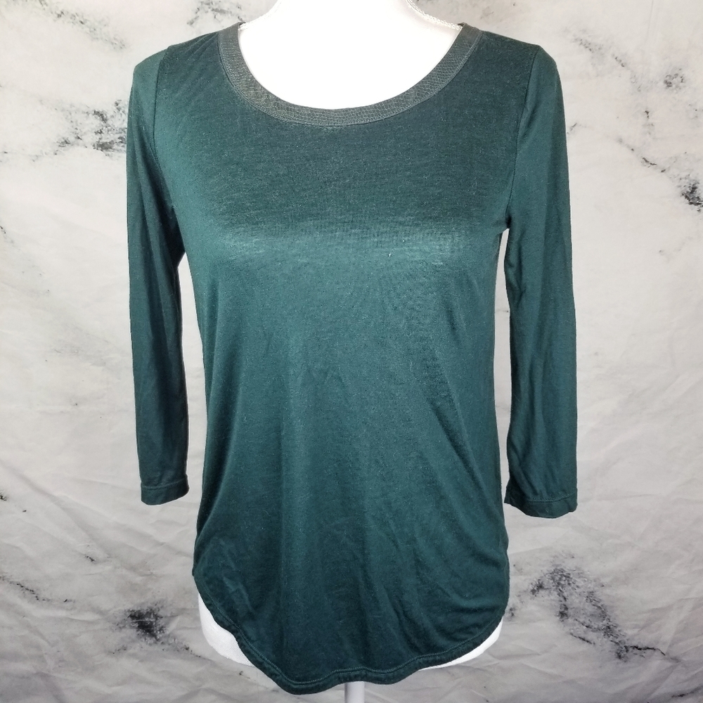 👚Club Monaco Open Back Faux Leather blouse sp